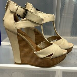 Aldo Women’s wedges cream